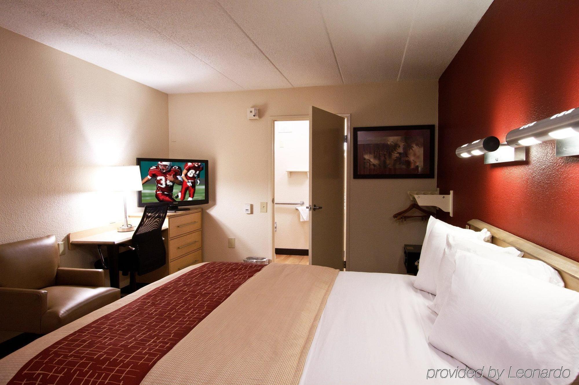 Red Roof Inn Tampa Fairgrounds - Casino Mango Eksteriør billede