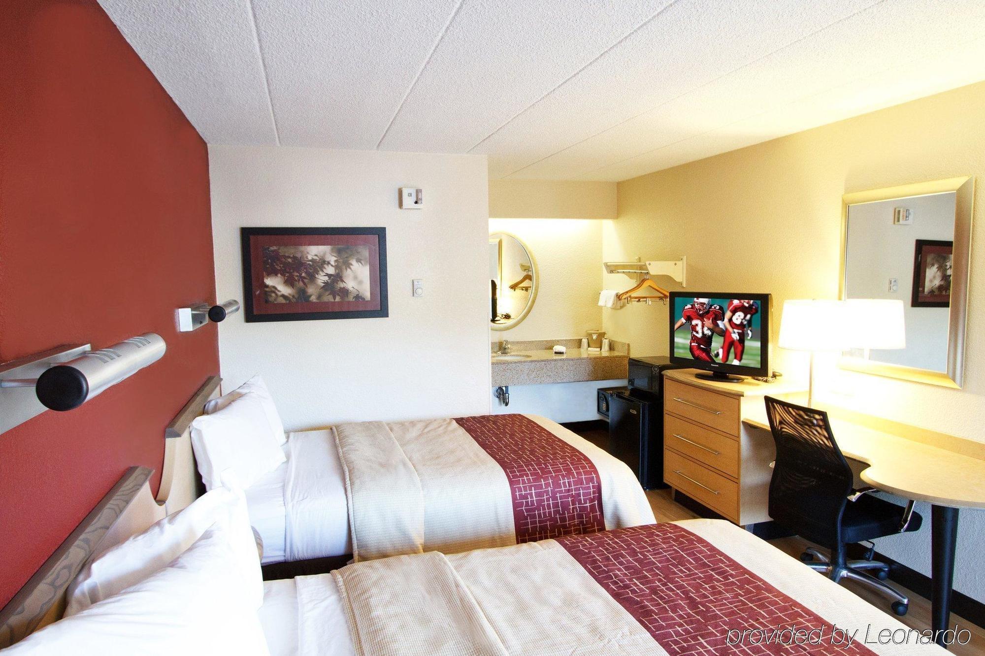 Red Roof Inn Tampa Fairgrounds - Casino Mango Eksteriør billede