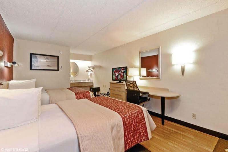 Red Roof Inn Tampa Fairgrounds - Casino Mango Eksteriør billede